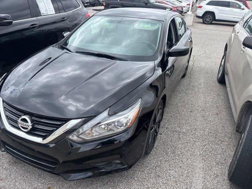 Super Black 2017 Nissan Altima 2.5 SR