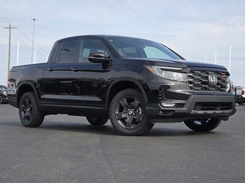 Crystal Black Pearl 2026 Honda Ridgeline TrailSport