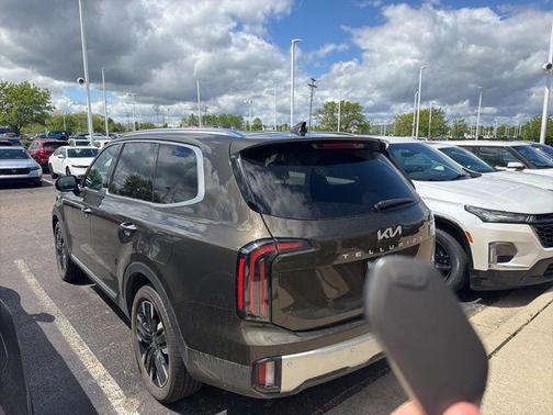 Dark Moss 2024 Kia Telluride SX Prestige