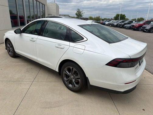Platinum White Pearl 2023 Honda Accord EX