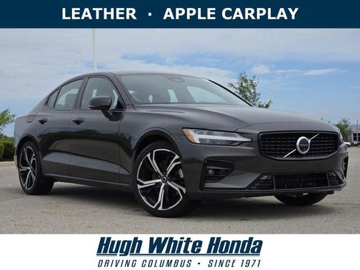 Vapour Gray Metallic 2024 Volvo S60 B5 Plus Dark Theme