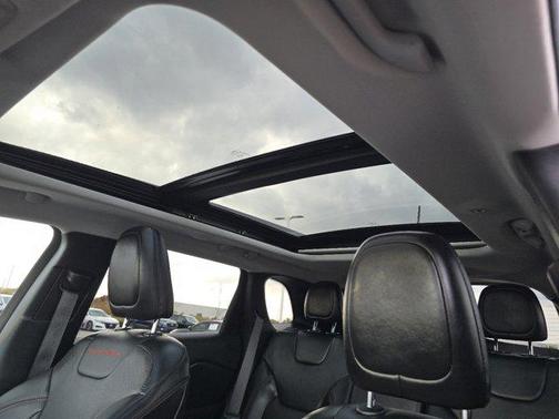 2019 Jeep Cherokee Trailhawk Elite