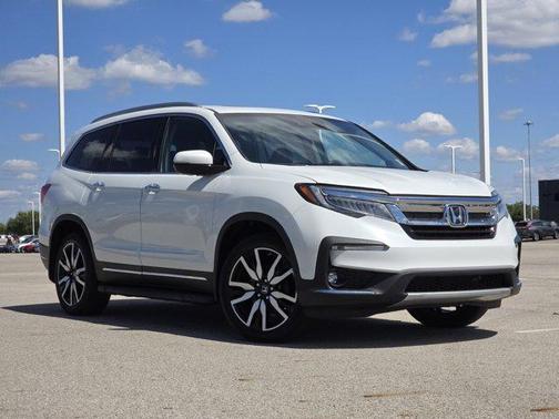 2022 Honda Pilot Touring 8-Passenger