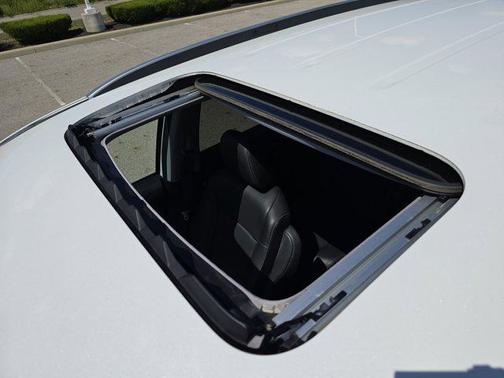 2022 Honda Pilot Touring 8-Passenger