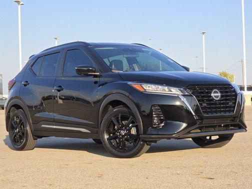 2023 Nissan Kicks SR