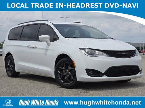 2018 Chrysler Pacifica Touring-L Plus
