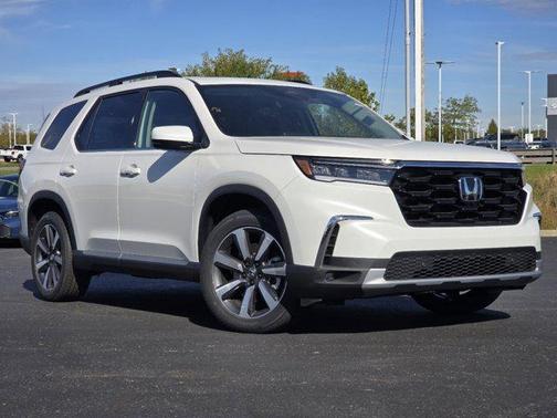2025 Honda Pilot Touring 8-Passenger