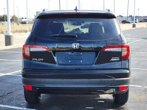 2022 Honda Pilot AWD Sport