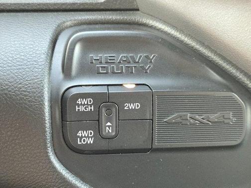 2021 RAM 2500 Big Horn Crew Cab 4x4 6'4' Box