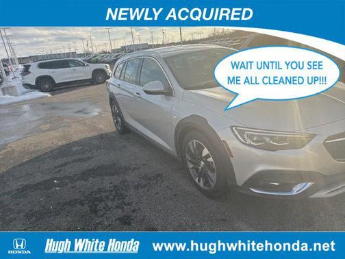 2018 Buick Regal TourX Essence