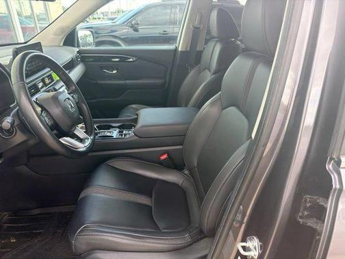 Modern Steel Metallic 2024 Honda Pilot EX-L 7 Passenger