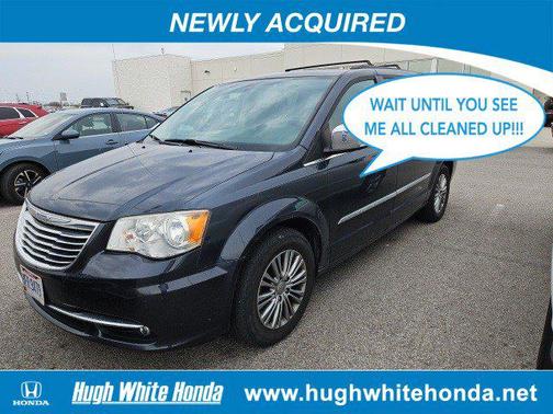 2014 Chrysler Town & Country Touring-L