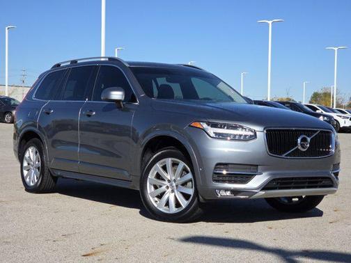 2018 Volvo XC90 T5 Momentum