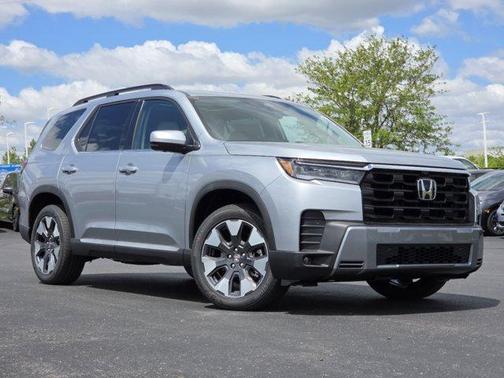 Solar Silver Metallic 2026 Honda Pilot Elite