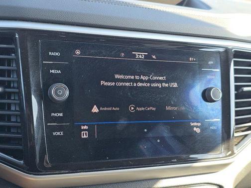 2022 Volkswagen Atlas 3.6L SE w/Technology