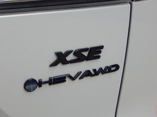 2025 Toyota Corolla Hybrid SE