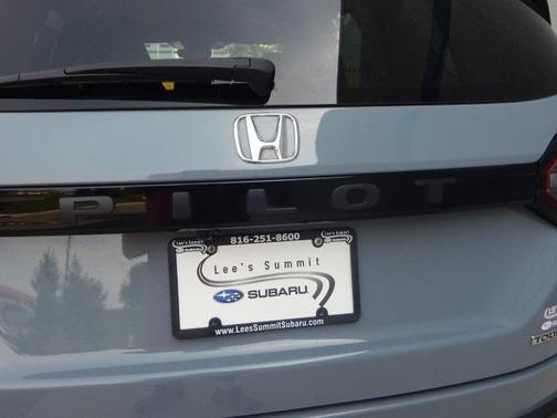 2023 Honda Pilot Touring 8-Passenger