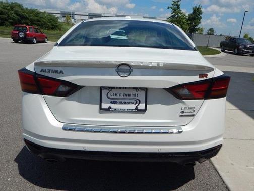 2023 Nissan Altima 2.0 SR