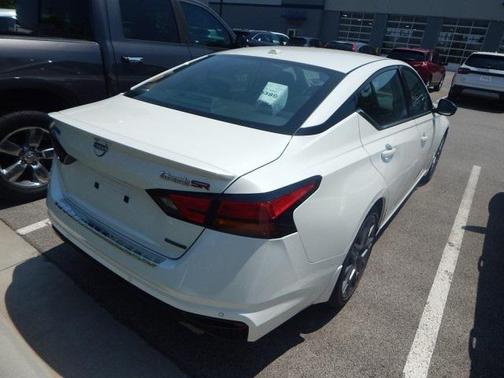 2023 Nissan Altima 2.0 SR