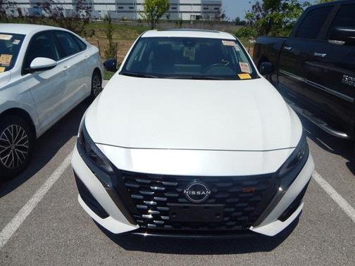 2023 Nissan Altima 2.0 SR