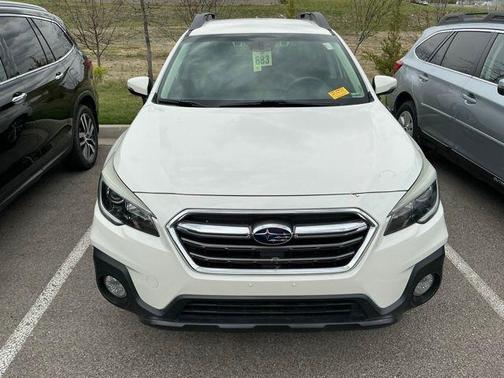 Crystal White Pearl 2019 Subaru Outback 2.5i Limited