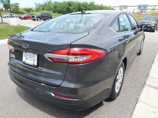 2019 Ford Fusion S