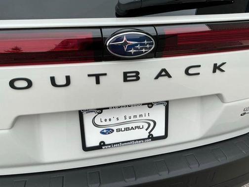 Crystal White Pearl 2026 Subaru Outback Limited XT