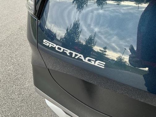2024 Kia Sportage Hybrid EX