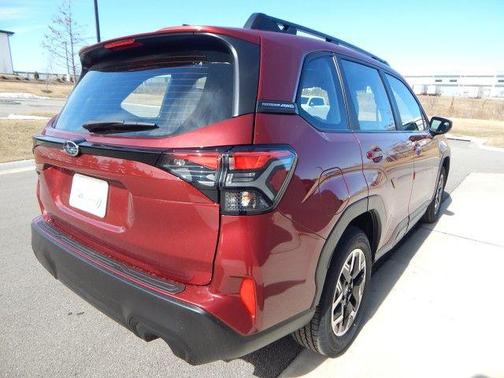 2025 Subaru Forester Base