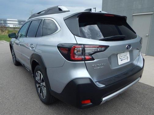 2025 Subaru Outback Touring