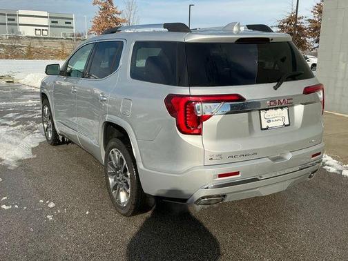 2020 GMC Acadia Denali