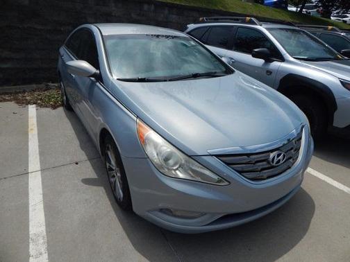 2011 Hyundai SONATA SE