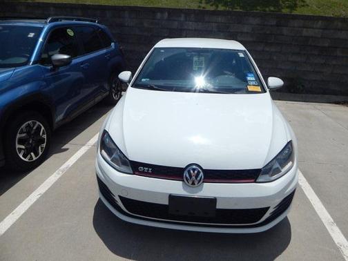 2015 Volkswagen Golf GTI 2.0T S 4-Door