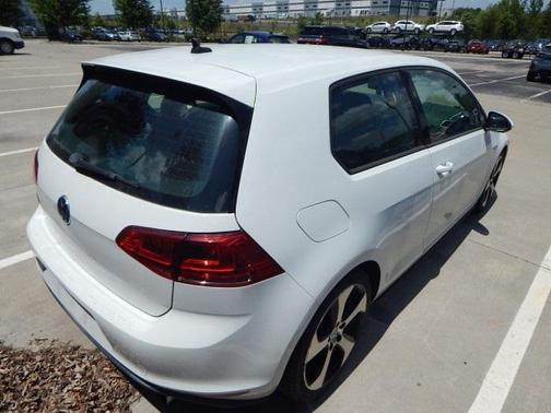 2015 Volkswagen Golf GTI 2.0T S 4-Door
