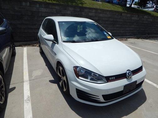 2015 Volkswagen Golf GTI 2.0T S 4-Door