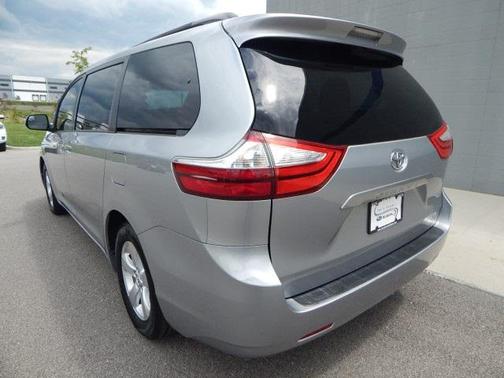 2015 Toyota Sienna LE