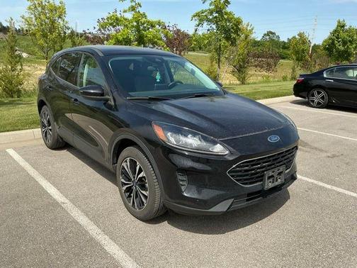 Black Metallic 2021 Ford Escape SE
