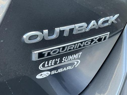 2022 Subaru Outback Touring XT