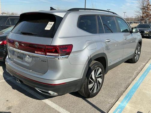 2025 Volkswagen Atlas 2.0T SE w/Technology 4MOTION