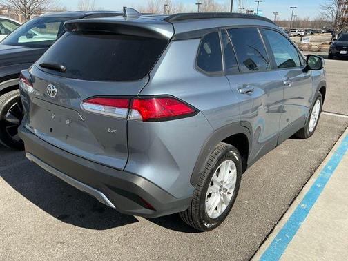 2024 Toyota Corolla Cross LE