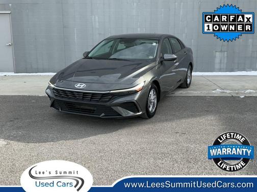 2024 Hyundai ELANTRA SE