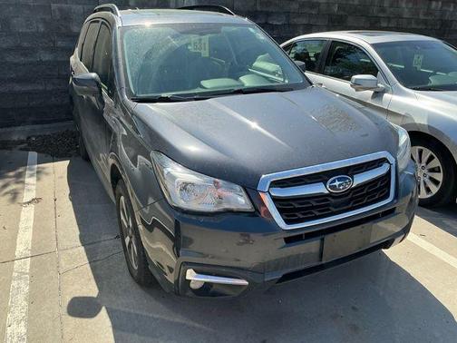 Dark Gray Metallic 2017 Subaru Forester 2.5i Limited