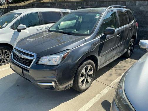 Dark Gray Metallic 2017 Subaru Forester 2.5i Limited