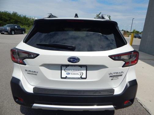 2024 Subaru Outback Touring XT