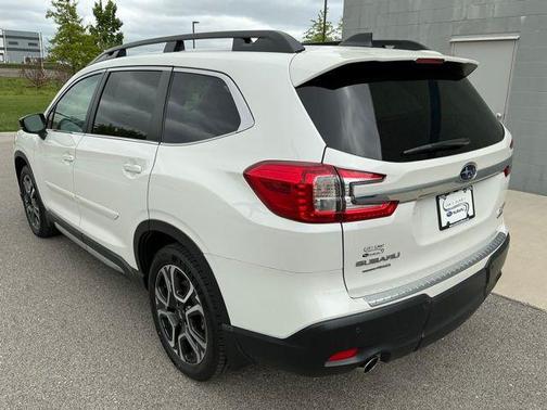 Crystal White Pearl 2024 Subaru Ascent Limited 7-Passenger