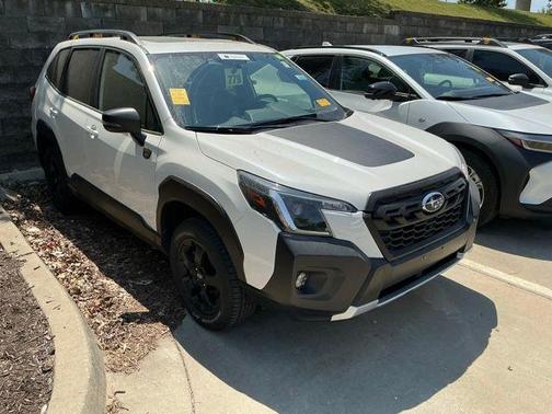 Crystal White Pearl 2024 Subaru Forester Wilderness