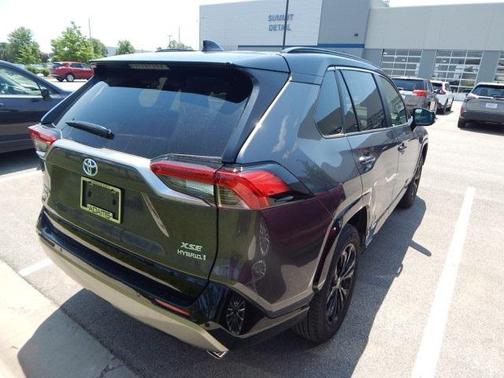 2024 Toyota RAV4 Hybrid SE