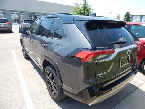 2024 Toyota RAV4 Hybrid SE