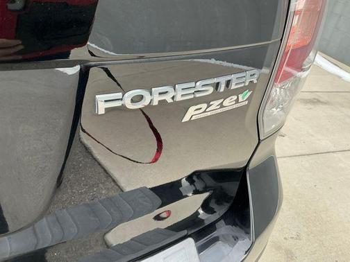 2017 Subaru Forester 2.5i