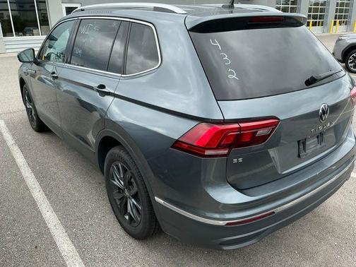 2024 Volkswagen Tiguan 2.0T SE 4MOTION